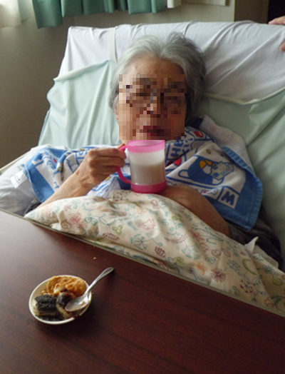 ベッド　餅モザ.png